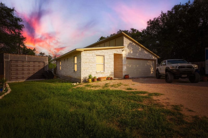 2705 Cory LN, Spicewood, TX 78669