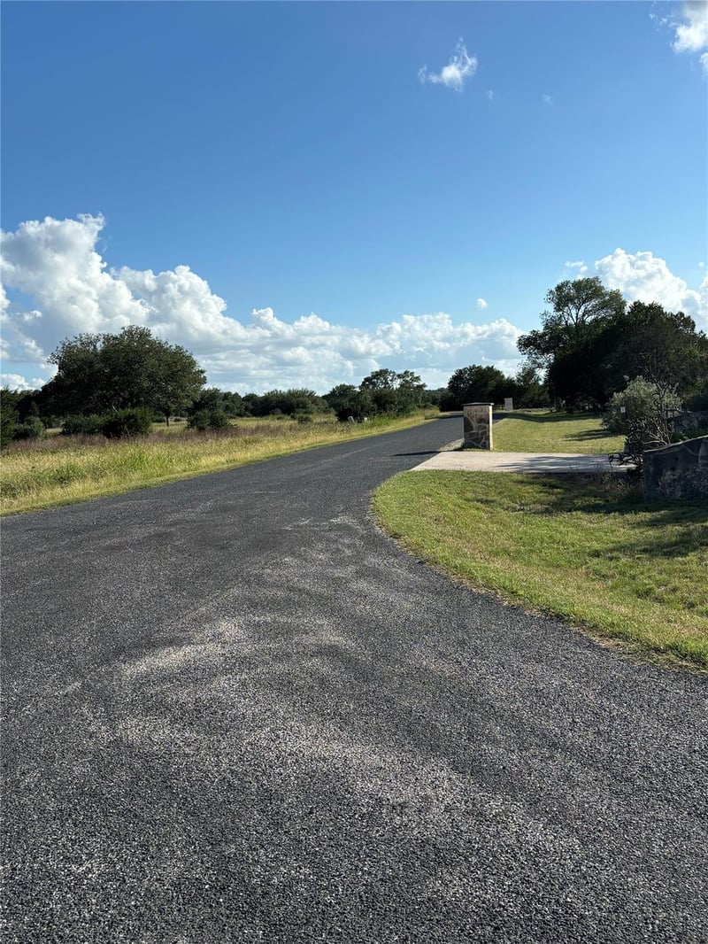 1200 Cave Springs DR, Wimberley, TX 78676