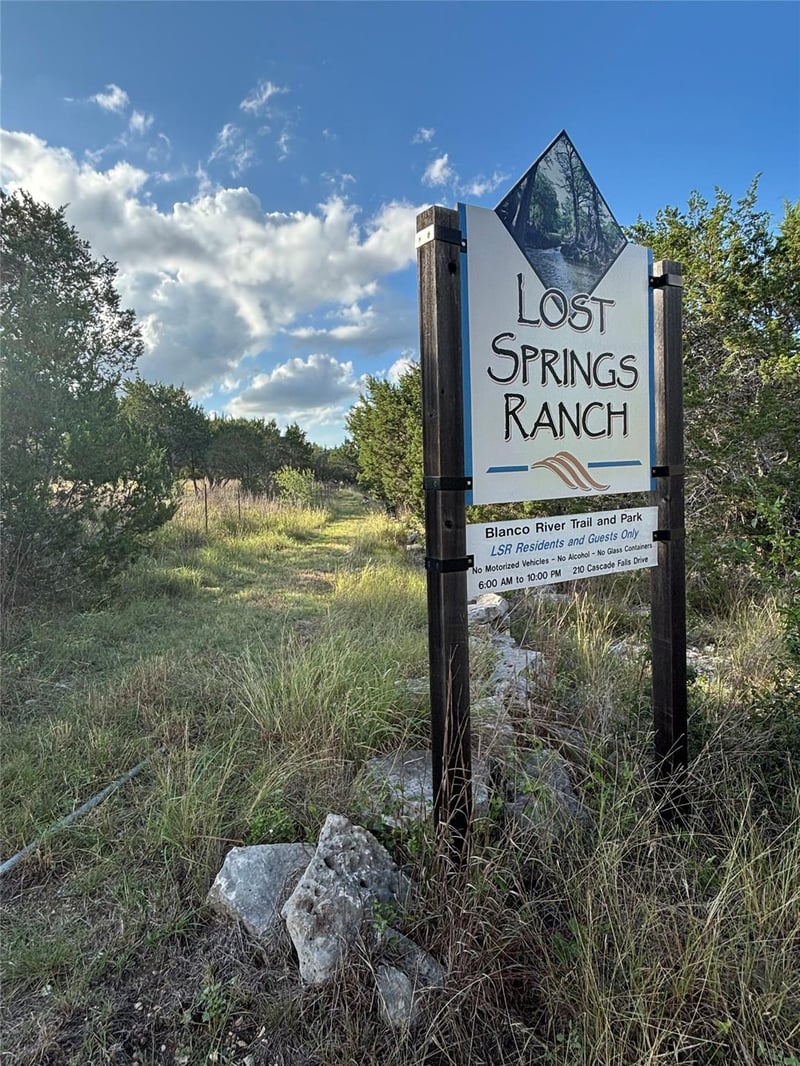 1200 Cave Springs DR, Wimberley, TX 78676