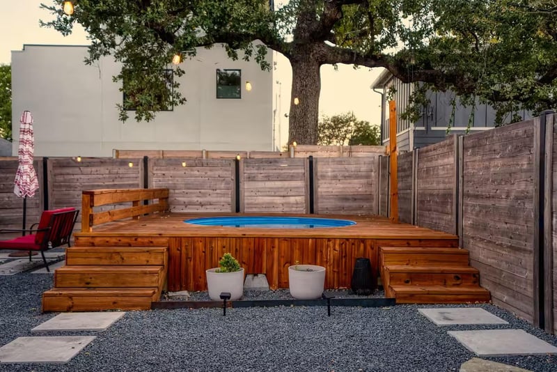 1911 College ROW, Austin, TX 78702