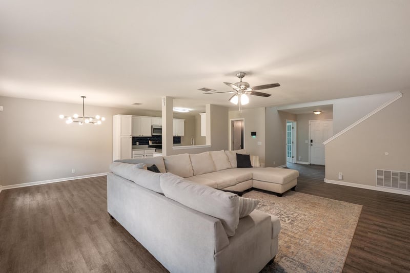 3003 Meadow LN, Taylor, TX 76574