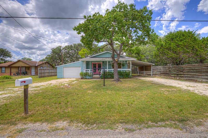 1685 Lakeview DR, Canyon Lake, TX 78133