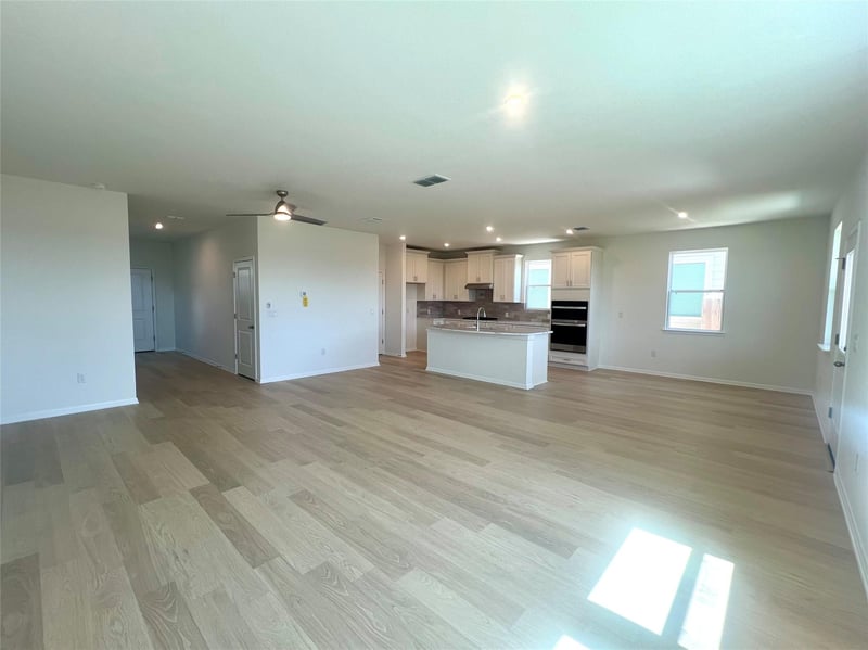 492 Young ST, Buda, TX 78610