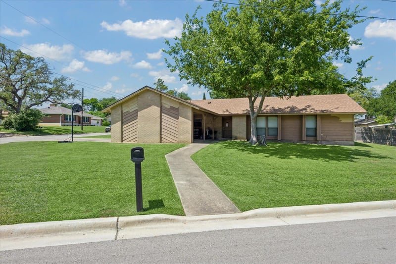 601 Meadowbrook DR, Georgetown, TX 78628