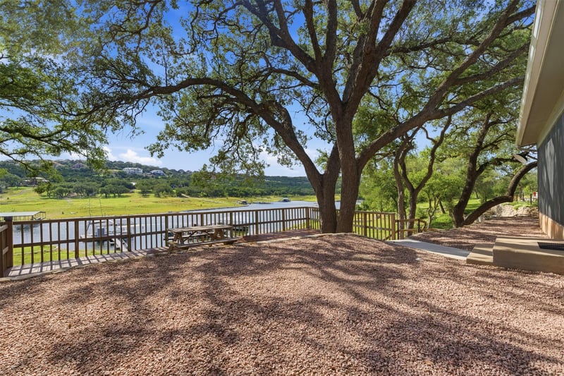 20200 Barnett Glenn RD, Spicewood, TX 78669