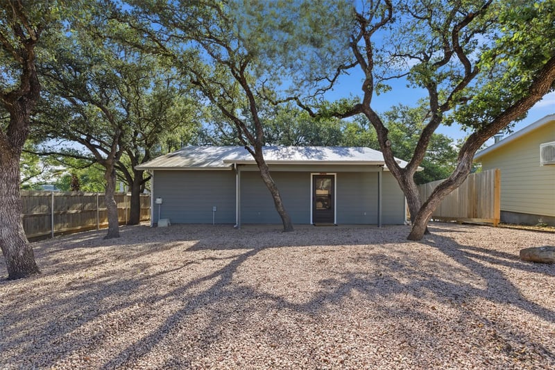 20200 Barnett Glenn RD, Spicewood, TX 78669