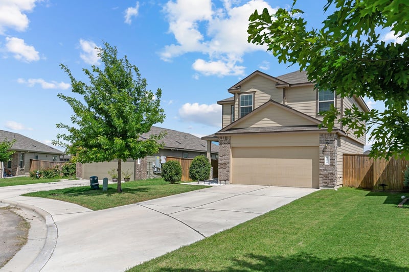 576 Greatest Gift Way, Jarrell, TX 76537