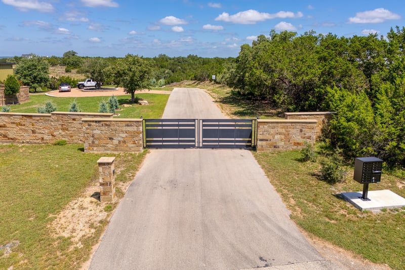 348 Vail River RD, Dripping Springs, TX 78620