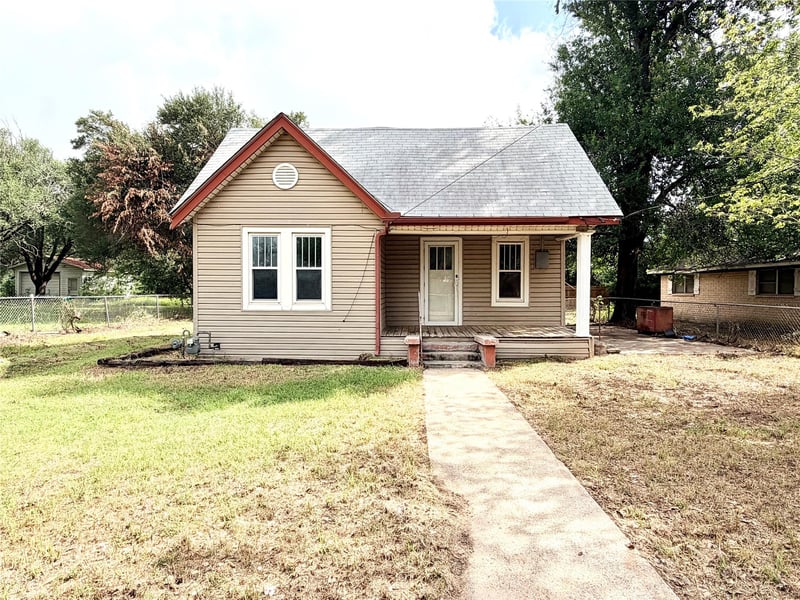702 18th ST, Cameron, TX 76520