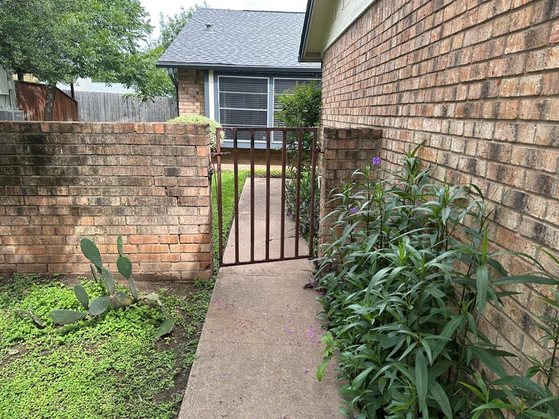 9217 Singing Quail DR #8E, Austin, TX 78758