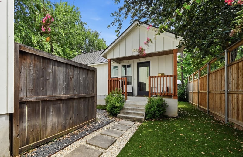 1903 30th ST #B, Austin, TX 78703