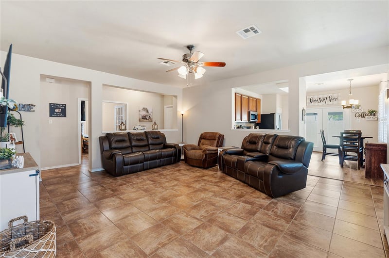 506 Glacier Point TRL, Taylor, TX 76574