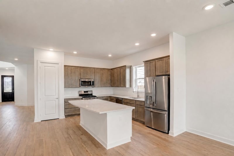 941 Teeler LN, Leander, TX 78641