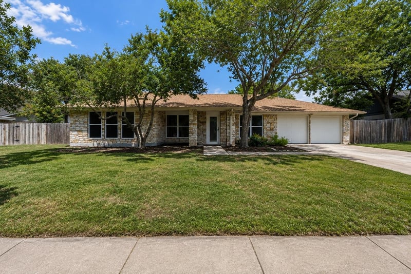 1403 Creekview DR, Round Rock, TX 78681