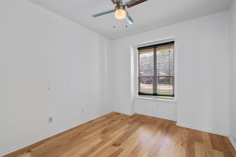 607 Yosemite TRL, Taylor, TX 76574