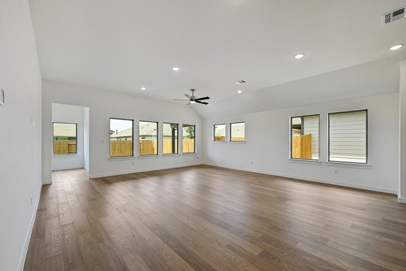 204 Melrose ST, Hutto, TX 78634