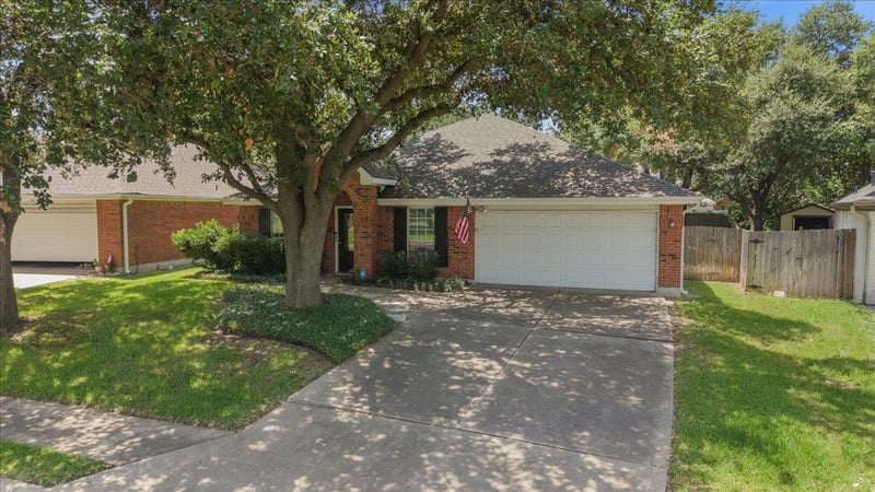 9005 Marthas DR, Austin, TX 78717