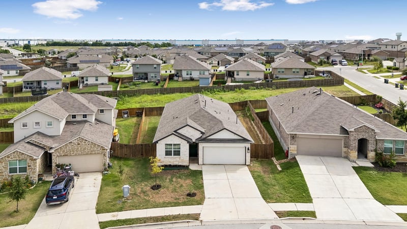 142 Solitude DR, San Marcos, TX 78666
