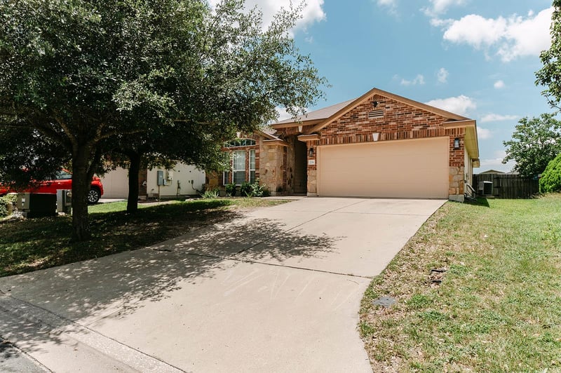 236 Bauxite DR, Jarrell, TX 76537