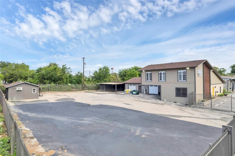 11204 Bluff Bend DR, Austin, TX 78753