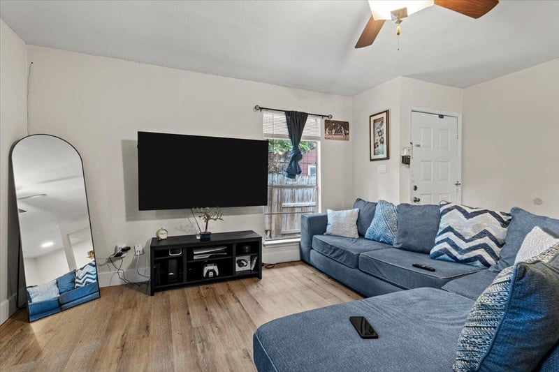 5104 Acorn CV, Austin, TX 78744