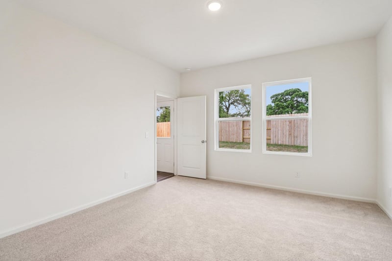 512 Old Western Ps, Jarrell, TX 76537