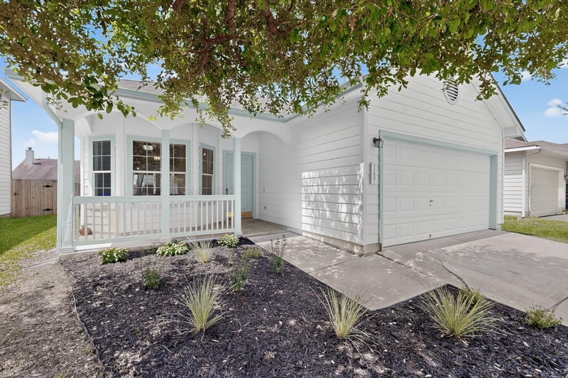 11607 Lapoynor ST, Manor, TX 78653