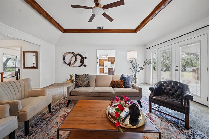 1013 Hidden Hills DR, Dripping Springs, TX 78620