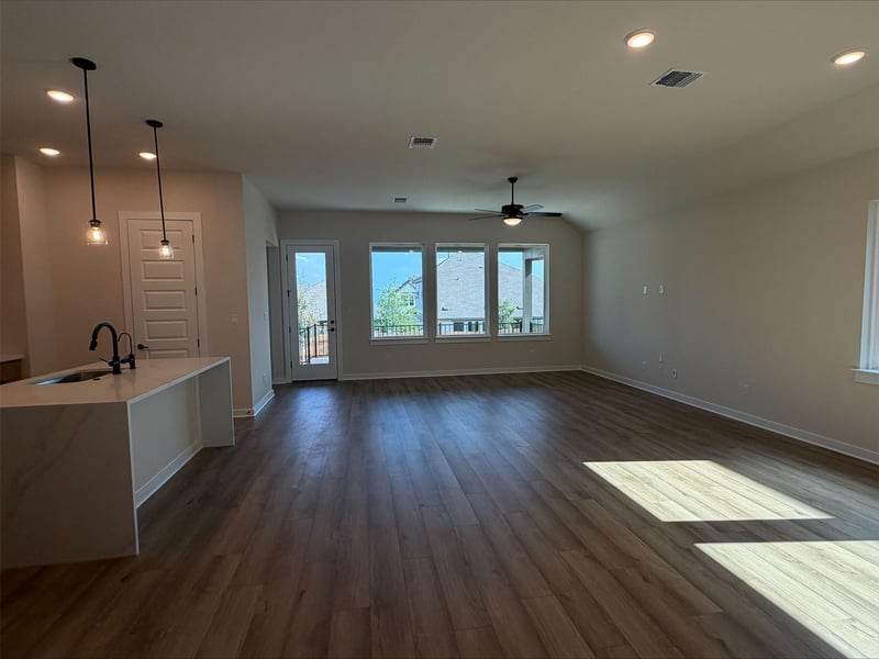 147 Bishop Wood Rd, Dripping Springs, TX 78620