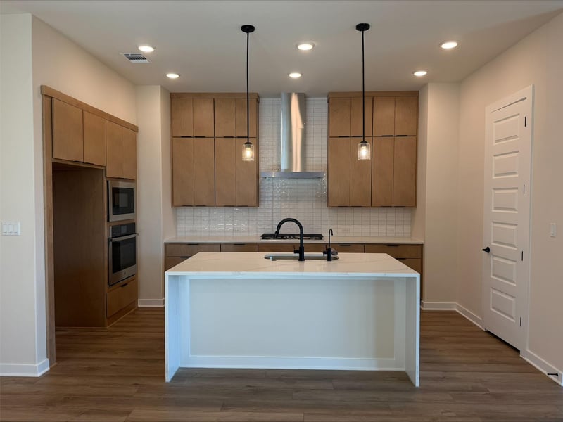 147 Bishop Wood Rd, Dripping Springs, TX 78620