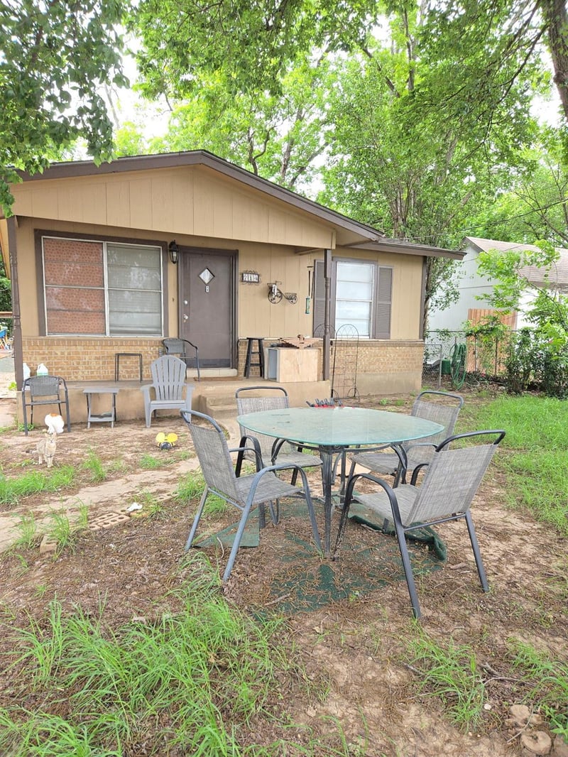 714 S C M Allen PKWY, San Marcos, TX 78666