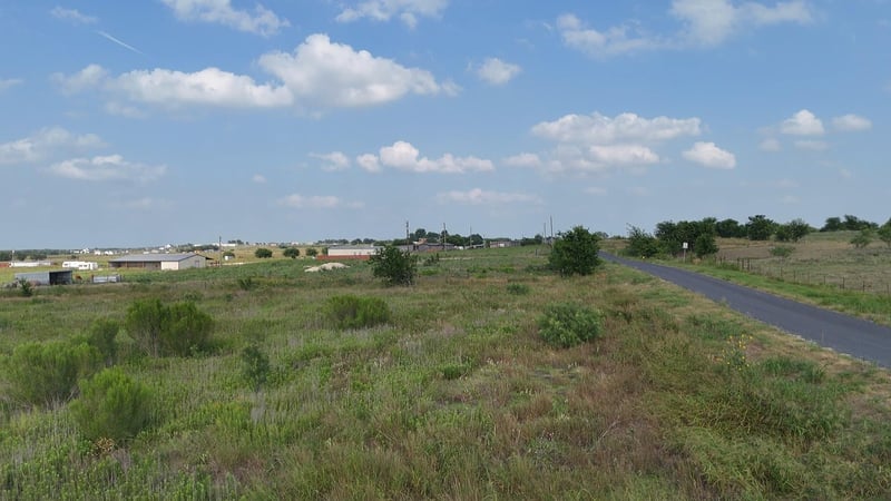 1701 County Road 417, Taylor, TX 76574
