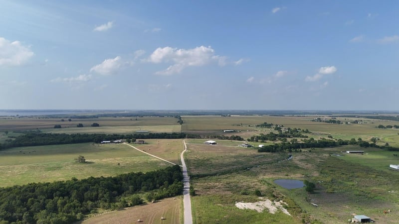 1701 County Road 417, Taylor, TX 76574
