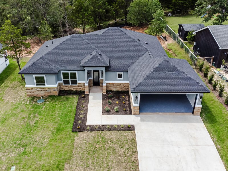 112 Heleakala DR, Bastrop, TX 78602