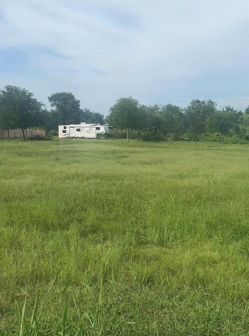 126 Cuernavaca DR, Del Valle, TX 78617