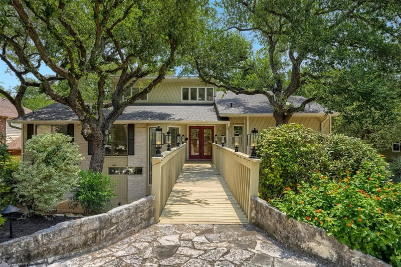 9302 Rolling Oaks TRL, Austin, TX 78750