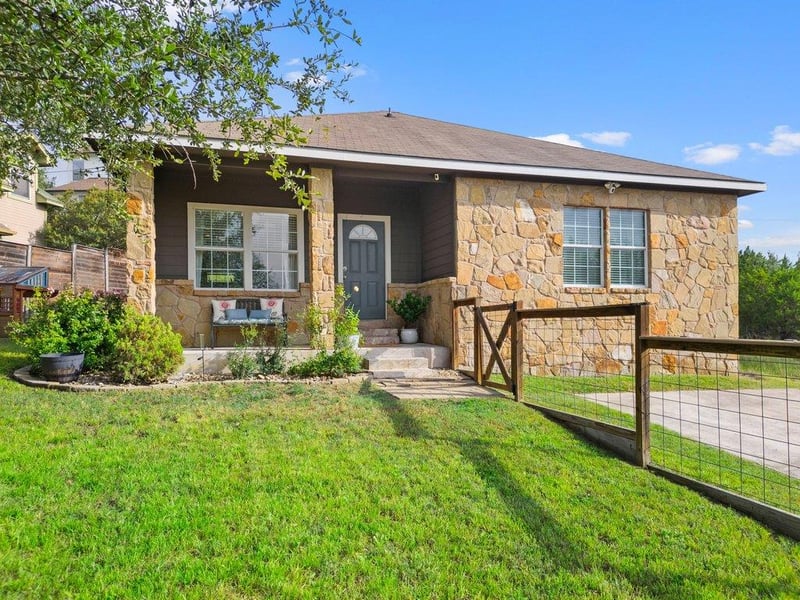 10604 Lake Beach DR, Dripping Springs, TX 78620