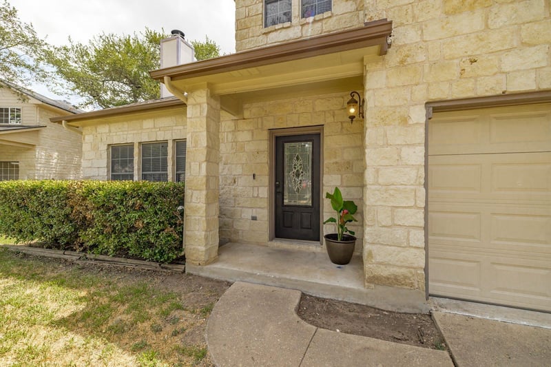 610 Haleys CV, Leander, TX 78641