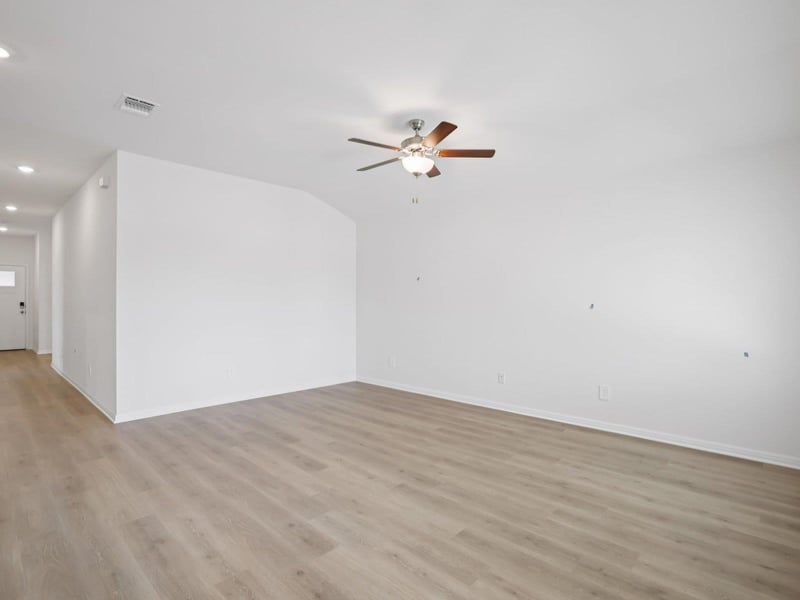 106 Pico ST, Hutto, TX 78634