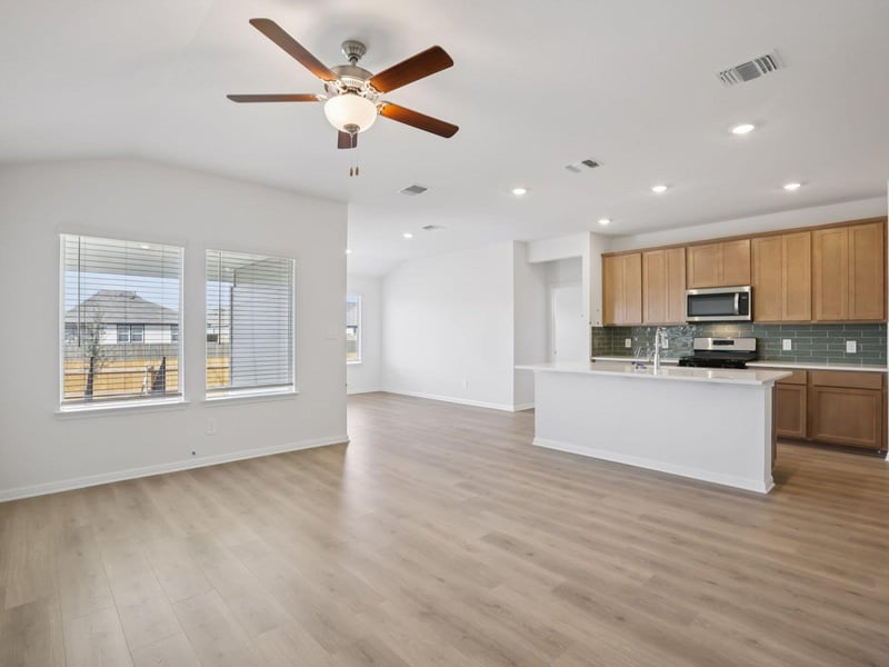 106 Pico ST, Hutto, TX 78634
