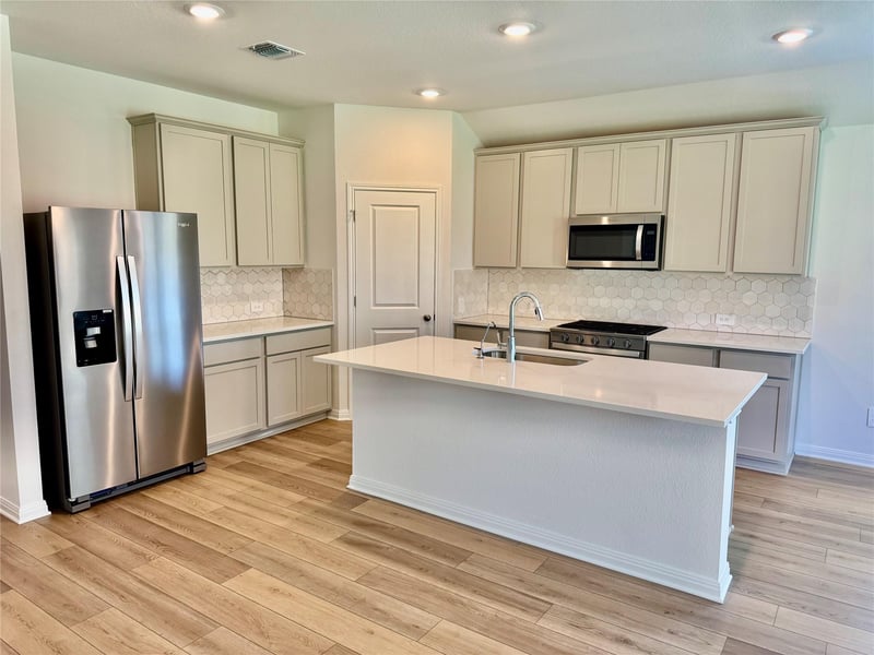 174 Coopers Hawk CRST, Cedar Creek, TX 78612