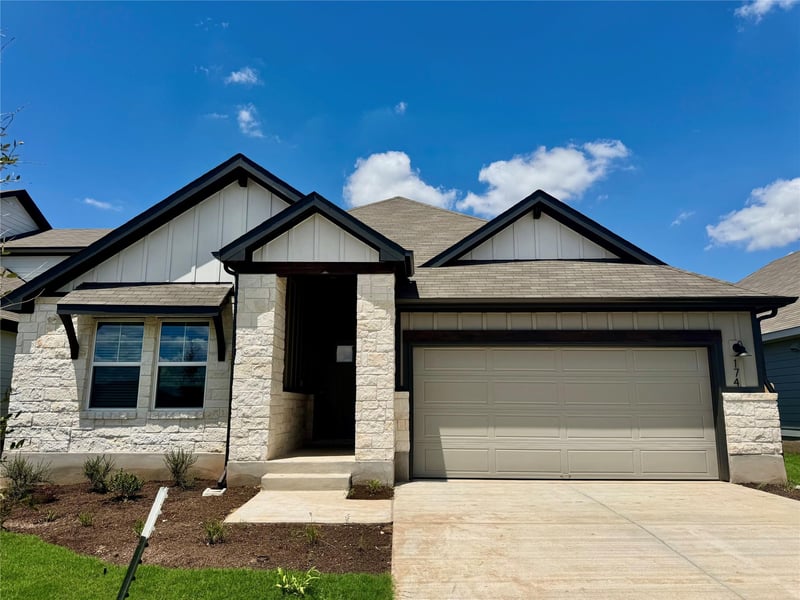 174 Coopers Hawk CRST, Cedar Creek, TX 78612