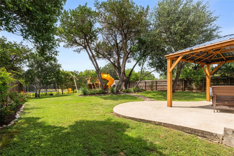 55 Sprucewood DR, Wimberley, TX 78676