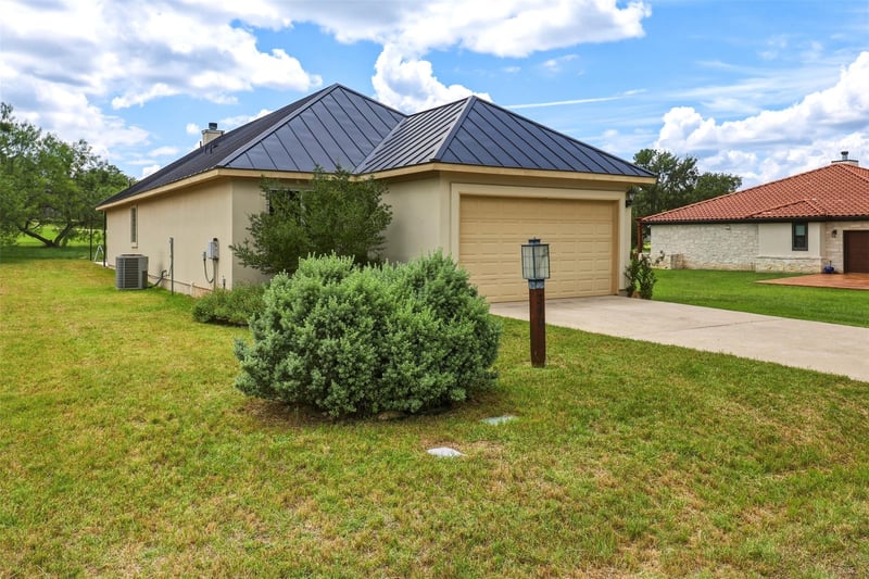 340 Sun Ray, Horseshoe Bay, TX 78657