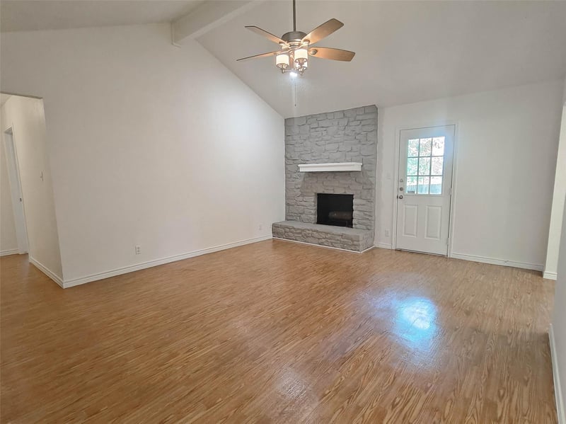 306 Lakeway DR, Georgetown, TX 78628