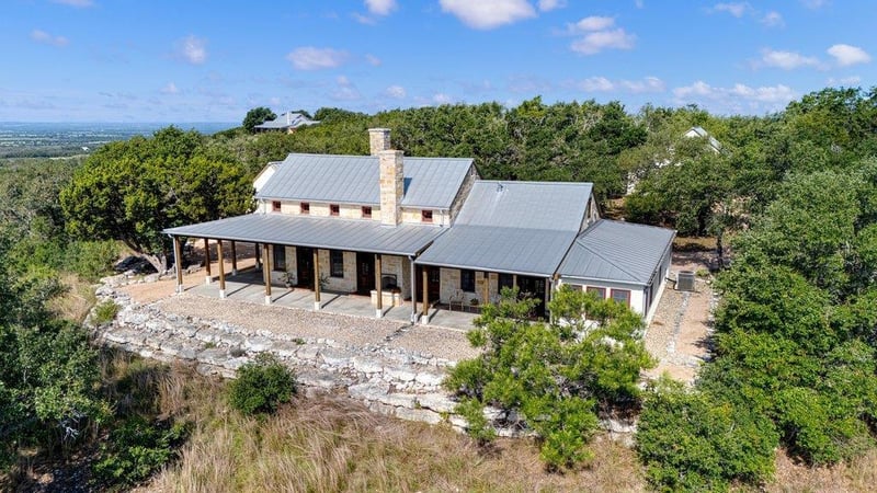 309 Ridgeview DR, Fredericksburg, TX 78624