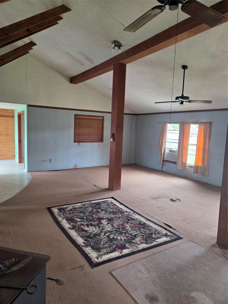 3165 Cr 302 , Rockdale, TX 76567