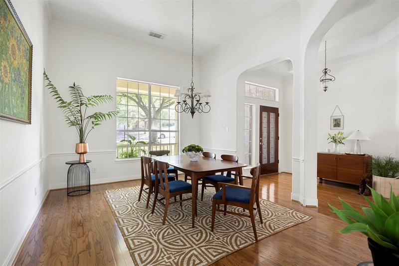 7220 Fabion DR, Austin, TX 78759