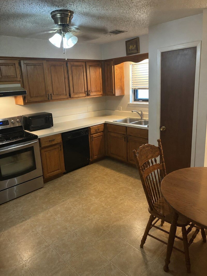 20604 Dawn DR, Lago Vista, TX 78645