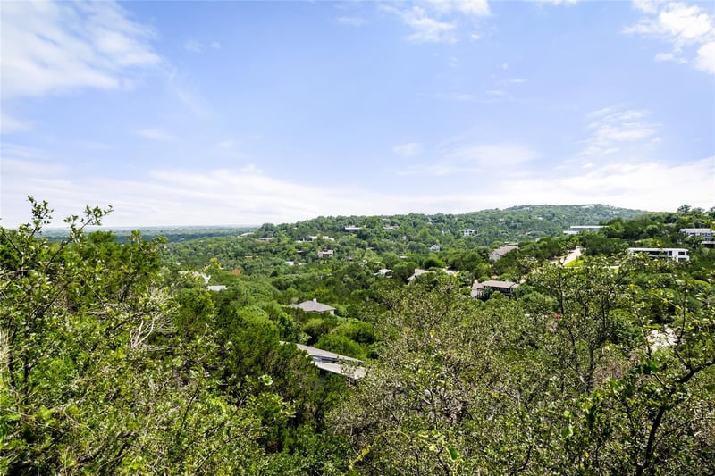 411 Skyline DR, West Lake Hills, TX 78746